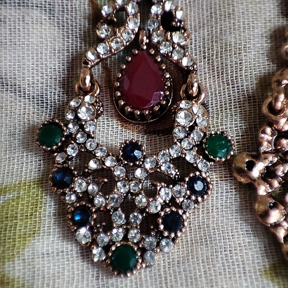 Turkish Pierced Gold Tone Pierced Earrings Emerald Sapphire Burgundy Clear Color - Picture 5 of 9